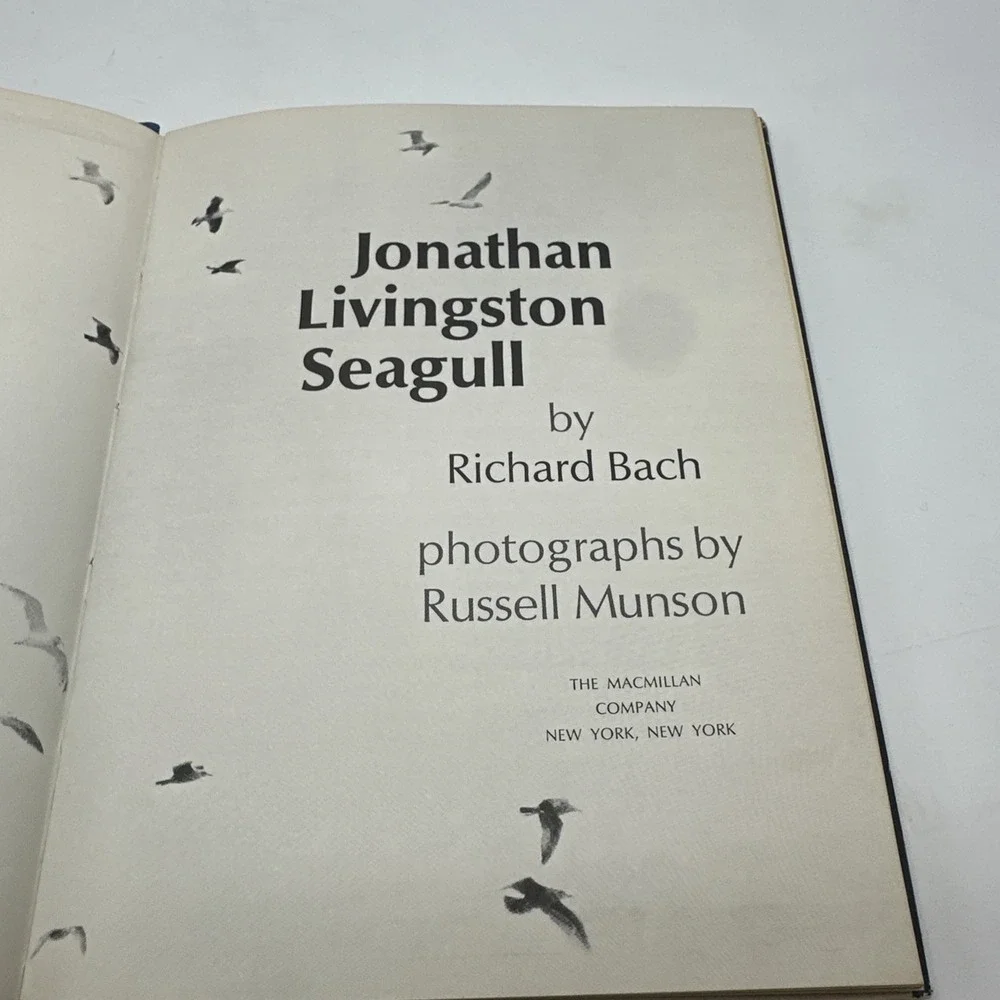 Jonathan Livingston Seagull by‎ Richard Bach (1970, Hardcover)